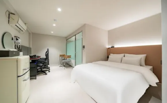 CREAM HOTEL Hotels in Guri-si