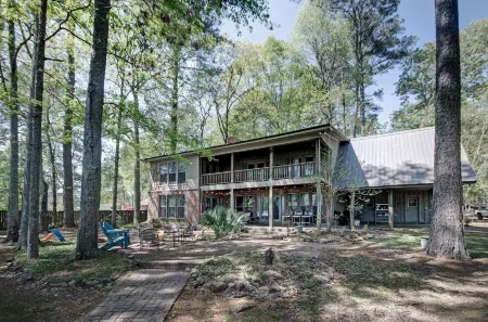 Water Access  6Br/3BA w/ Porches & Room for 14