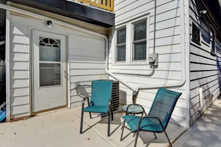 MKE Selfie House Отели рядом с достопримечательностью «UWM English as a Second Language Program»