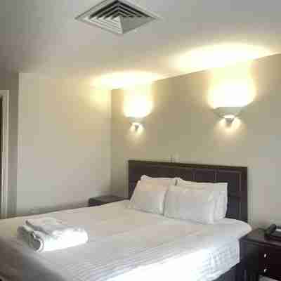 Riverside Hotel Rooms