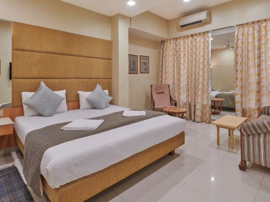 Bentley Hotel, Marine Drive