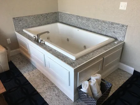 Riverside Inn Hannibal