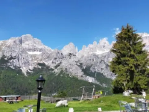 Rifugio la Montanara Hotels in Molveno