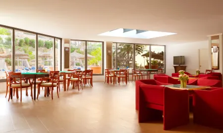 Hotel Vibra Beverly Playa Отели в г. Пагера