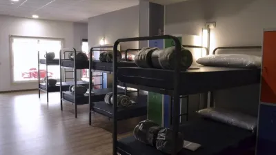 Albergue Alfonso II Hôtels à : Melide