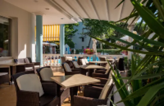 Hotel Villa dei Fiori - Sul Mare Con Piscina