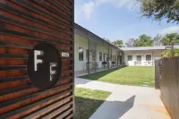 Hotel Flora and Fauna Hotels in Wimberley