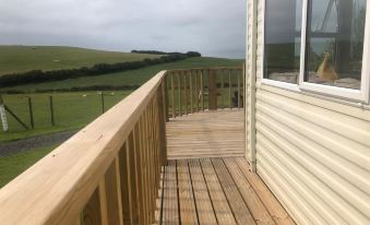 Captivating 2-Bed Static Caravan in Holyhead