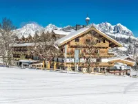 โรงแรมราสมุสโฮฟ โรงแรมในคิทซ์บูเฮล