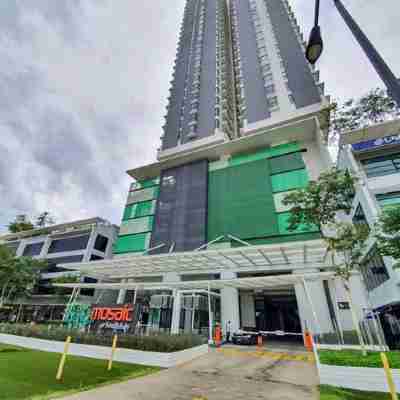 Mosaic Midvalley Starlit 3BR 8pax Bathtub Mahjong Hotel Exterior