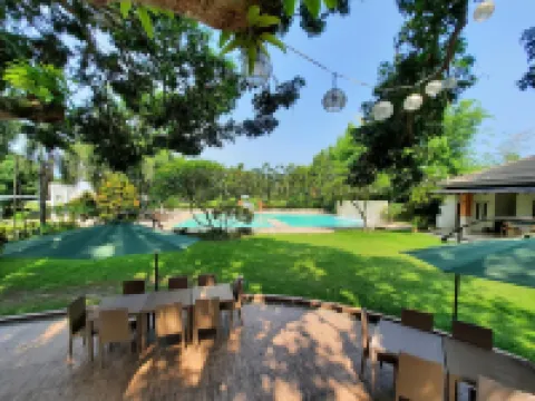 Estancia de Lorenzo Tarlac Hotels in Capas