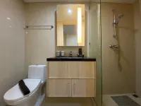 New and Homey Studio Apartment at Warhol (W/R) Residence Hotel a South Semarang