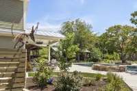 Holekamp Guest Haus Отели в г. Сентер Пойнт