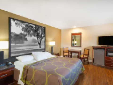 Super 8 by Wyndham Martinez Hotels in Martinez