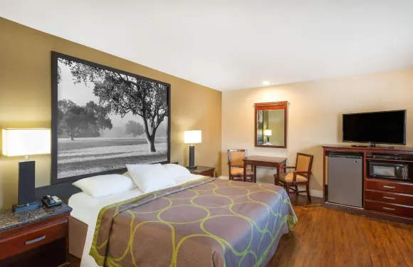 馬丁內斯速8酒店