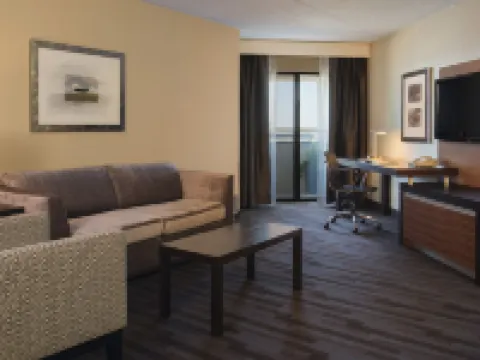 Hilton Winnipeg Airport Suites โรงแรมในวินนิเพก