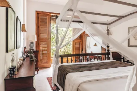 Villa Space Отели рядом с достопримечательностью «Унаватуна»