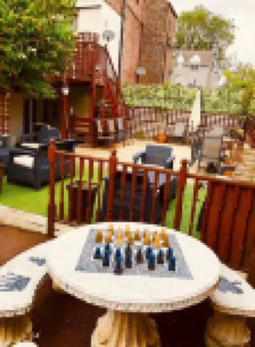 Castle Lodge Guest House 86-88 Sheil Rd L6 3AF