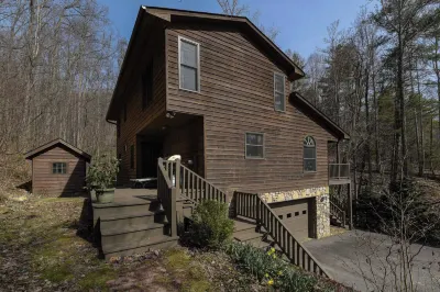 Creekside Mountain by AvantStay Private Sauna