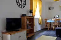 Woodlands View - Homestays