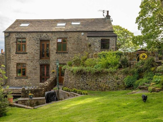 OldMill-2Bed-Sleeps6-PrivateGarden-OptionalHotTub