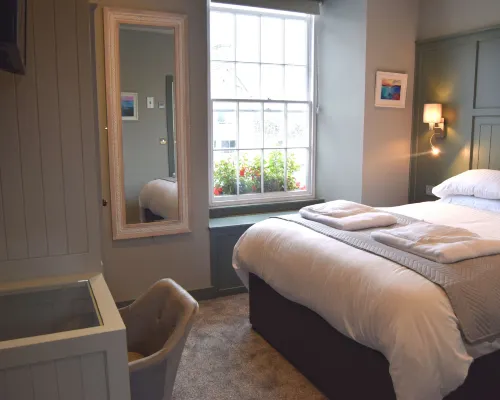 Crown Inn Hotels in Penzance