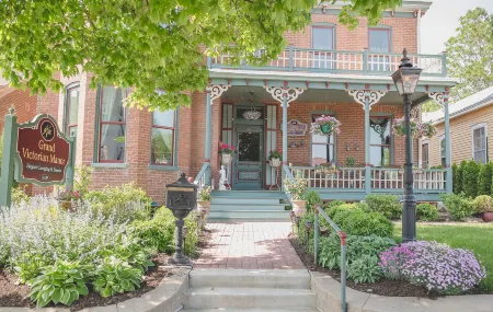 Boonville Luxury Lodging