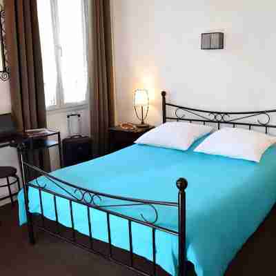 Nouvel Hotel Saint Raphael l Centre ville l Bord de mer Rooms
