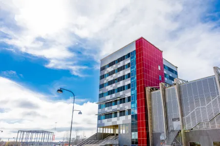 ApartDirect Linköping Arena Отели в г. Линкопин