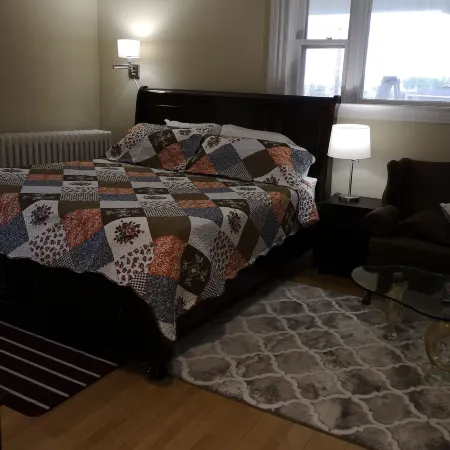 Sunflower Guest Suites