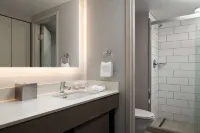 DoubleTree by Hilton Hotel Pittsburgh Airport Hotels in Moon Township