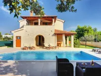 Villa with Pool in the South of Istria - Villas
