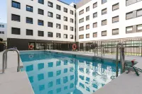 Micampus Estrada 11 - piscina