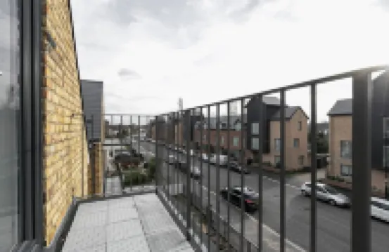Skyvillion -Vineyard Court- Enfield 1Bed W/Balcony
