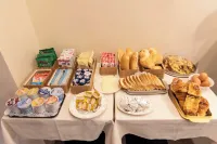 Adelaide Suite Dreams - Kitchen