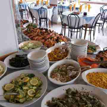 Hotel Caravan Dining/Meeting Rooms