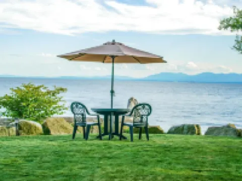 Bonniebrook Lodge Hotels in Sunshine Coast