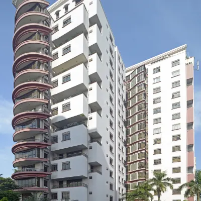Midtown Residence Simatupang Jakarta Отели рядом с достопримечательностью «Торговый центр Cilandak»