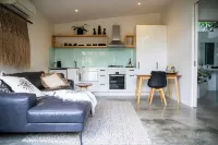 Smith Beach Getaways Beachwood Garden Studio Hoteles en Newhaven