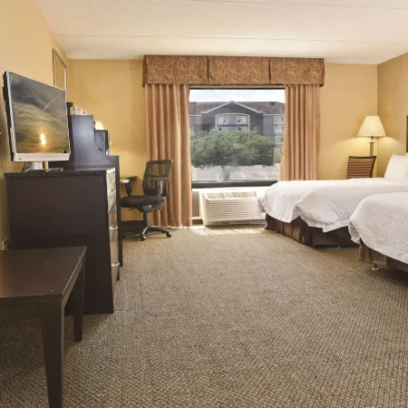 Hampton Inn & Suites Alexandria