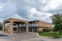 Super 8 by Wyndham Mineral Wells Hotels in Mineral Wells