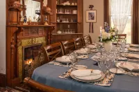 Sutherland House Victorian Bed and Breakfast - parking
