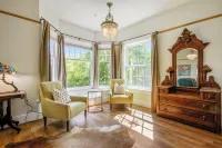 Cedar Gables Inn