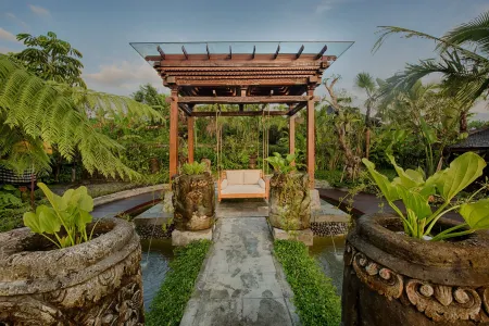 Nau Villa Ubud Отели рядом с достопримечательностью «Tukad Cepung Waterfall»