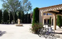 Résidence Odalys le Village Camarguais les Gardians Hotels in Arles
