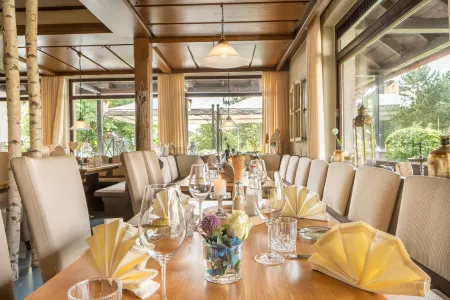 Parkhotel Emstaler Höhe Отели в г. Фрицлар