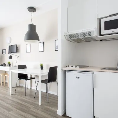 Residencia Universitaria Resa Campus del Mar Отели рядом с достопримечательностью «Барселонета»