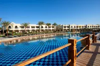 Sunrise Arabian Beach Resort - Private Pools