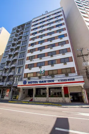 Hotel Dan Inn Curitiba Centro by Nacional Inn Отели рядом с достопримечательностью «Botanical Garden of Curitiba»