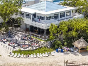 Baker's Cay Resort Key Largo, Curio Collection by Hilton
